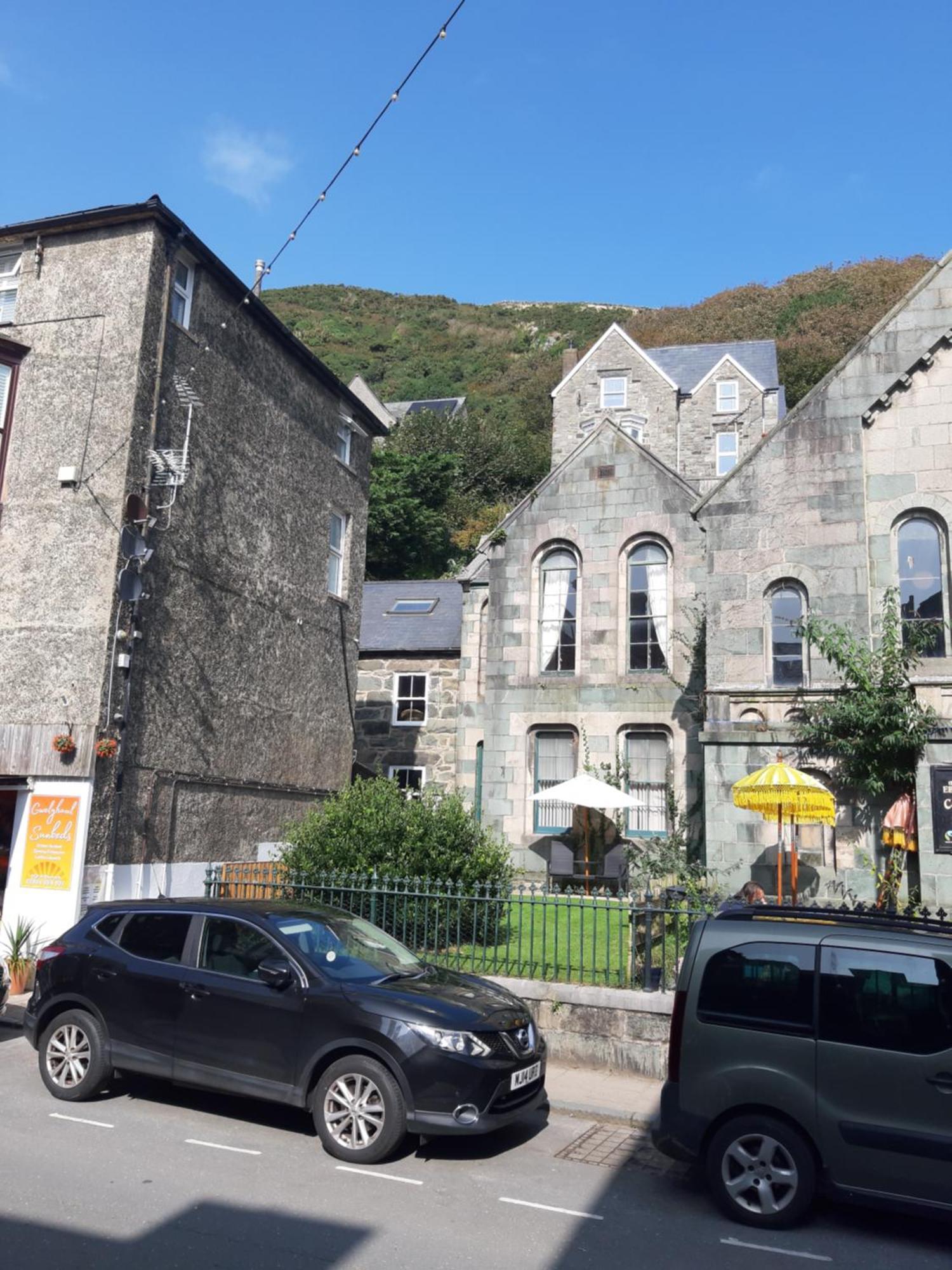 Ground Floor Barmouth Centre Apartment With Garden Buitenkant foto