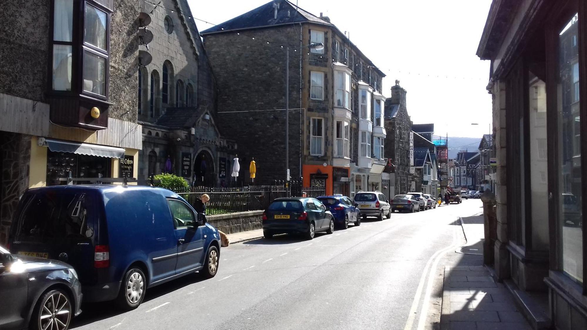 Ground Floor Barmouth Centre Apartment With Garden Buitenkant foto